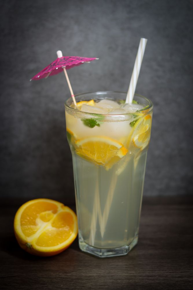 Limonádé koktélernyővel Limonádé koktélernyővel